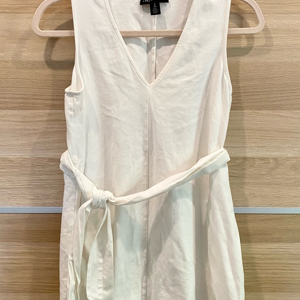 A Pea in the Pod White Sleeveless Maternity Blouse Size Small